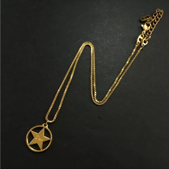 SOLD❤️ DIOR Gold Star Logo Circular Cutout Detail Necklace - Picture 5 of 11